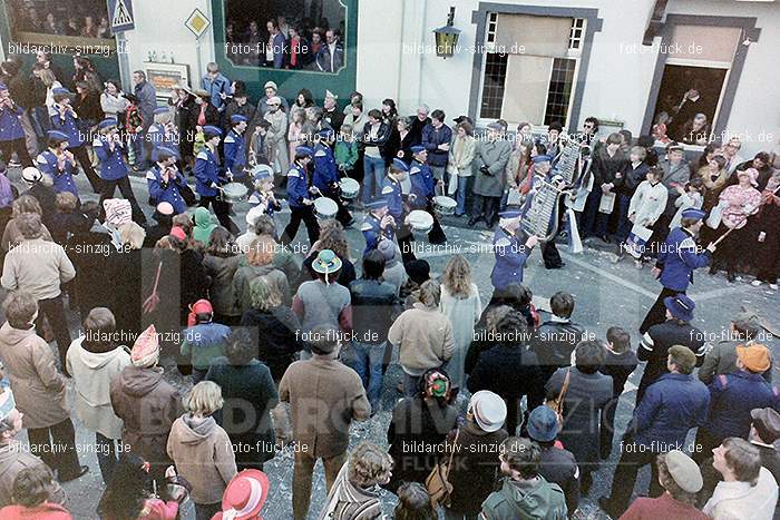 1980 Karnevals Umzug Veilchen Dienstag Sinzig: KRMZVLDNSN-008167