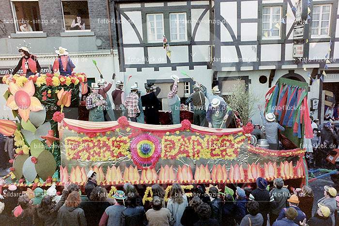 1980 Karnevals Umzug Veilchen Dienstag Sinzig: KRMZVLDNSN-008172
