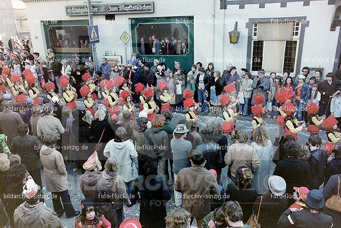 1980 Karnevals Umzug Veilchen Dienstag Sinzig: KRMZVLDNSN-008176