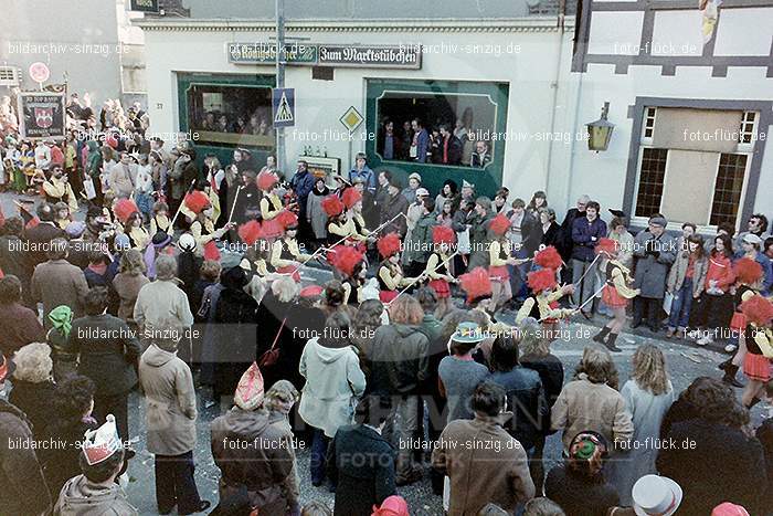 1980 Karnevals Umzug Veilchen Dienstag Sinzig: KRMZVLDNSN-008177