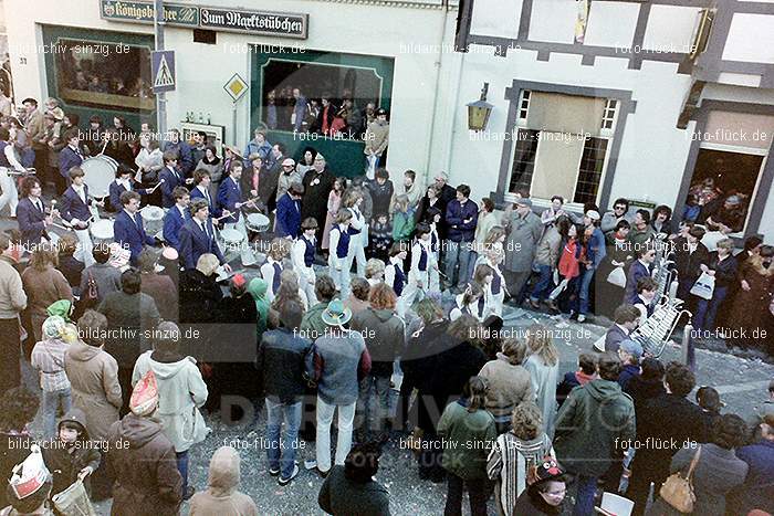 1980 Karnevals Umzug Veilchen Dienstag Sinzig: KRMZVLDNSN-008181