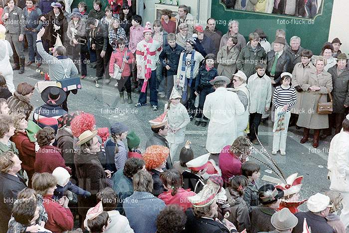 1980 Karnevals Umzug Veilchen Dienstag Sinzig: KRMZVLDNSN-008198