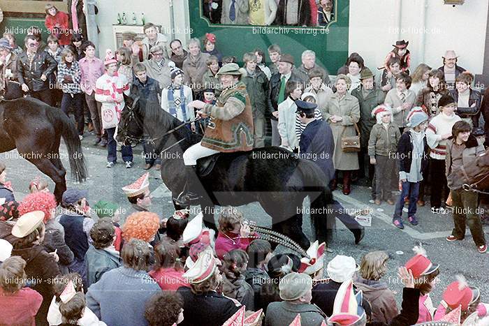 1980 Karnevals Umzug Veilchen Dienstag Sinzig: KRMZVLDNSN-008202