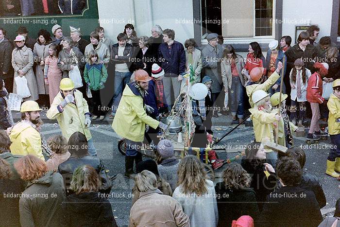 1980 Karnevals Umzug Veilchen Dienstag Sinzig: KRMZVLDNSN-008232