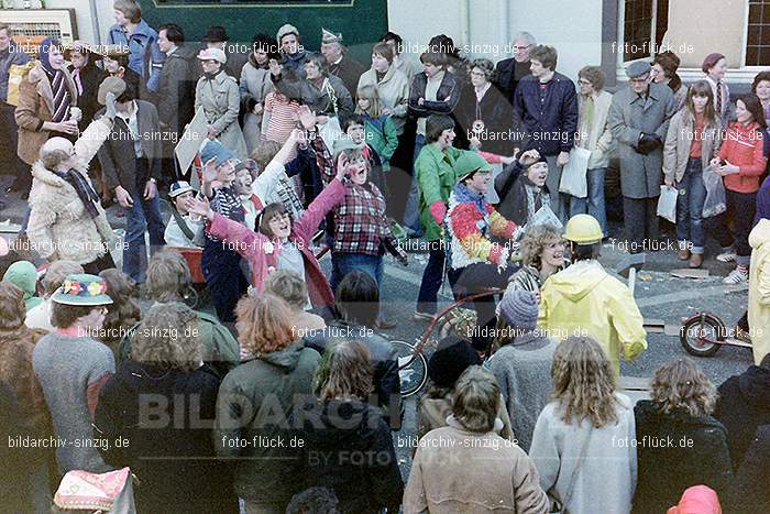 1980 Karnevals Umzug Veilchen Dienstag Sinzig: KRMZVLDNSN-008233