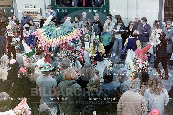 1980 Karnevals Umzug Veilchen Dienstag Sinzig: KRMZVLDNSN-008235