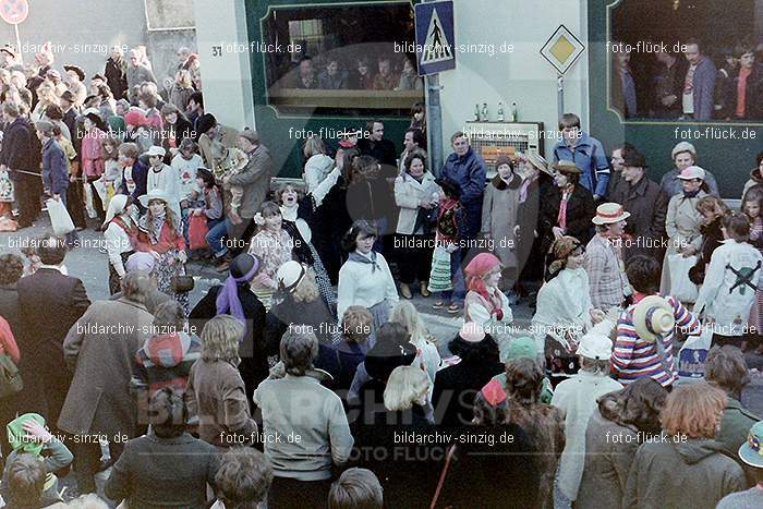 1980 Karnevals Umzug Veilchen Dienstag Sinzig: KRMZVLDNSN-008246