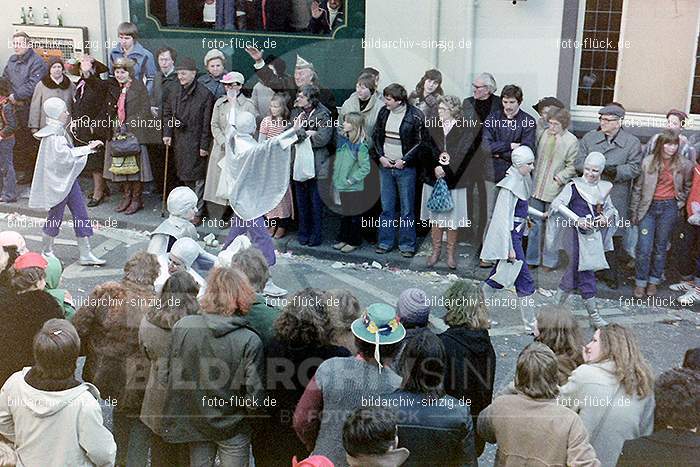 1980 Karnevals Umzug Veilchen Dienstag Sinzig: KRMZVLDNSN-008247