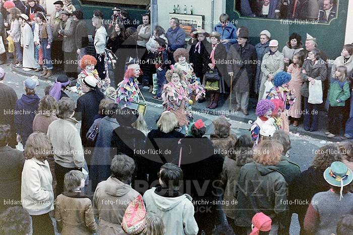 1980 Karnevals Umzug Veilchen Dienstag Sinzig: KRMZVLDNSN-008252
