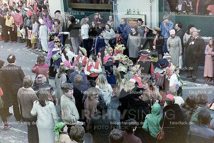 1980 Karnevals Umzug Veilchen Dienstag Sinzig: KRMZVLDNSN-008260