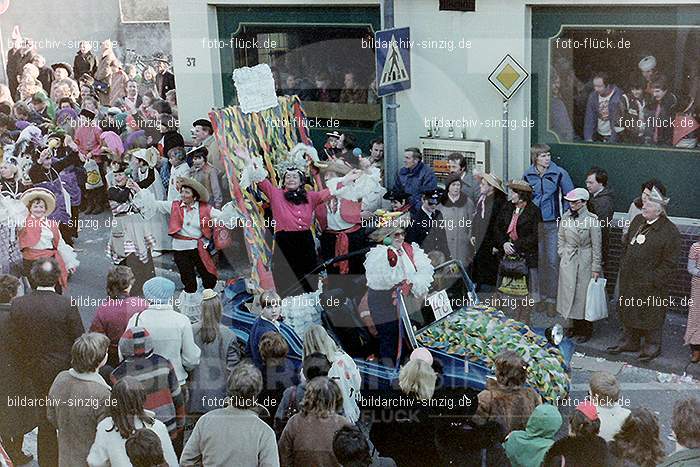 1980 Karnevals Umzug Veilchen Dienstag Sinzig: KRMZVLDNSN-008261