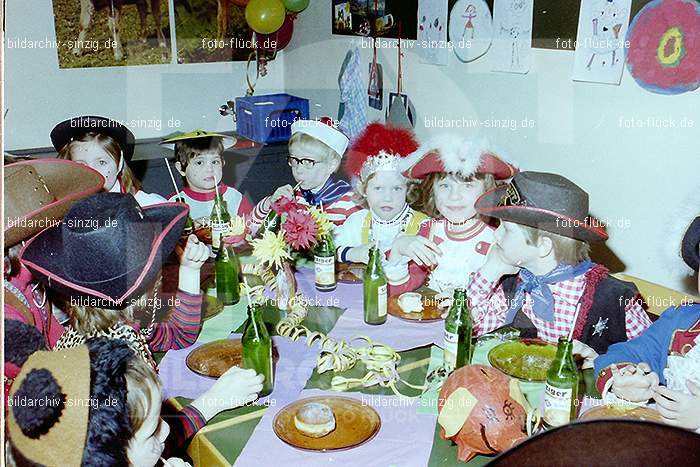 1979 Karneval im Kath. Kindergarten St. Peter Sinzig: KRKTKNSTPTSN-008488