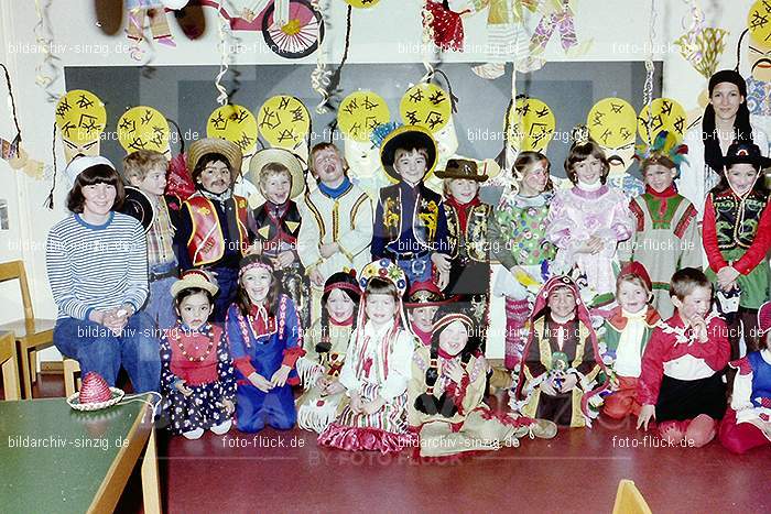 1979 Karneval im Kath. Kindergarten St. Peter Sinzig: KRKTKNSTPTSN-008497