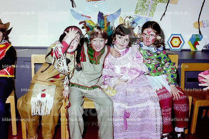 1979 Karneval im Kath. Kindergarten St. Peter Sinzig: KRKTKNSTPTSN-008501