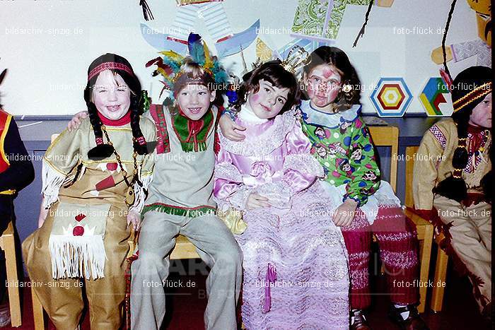 1979 Karneval im Kath. Kindergarten St. Peter Sinzig: KRKTKNSTPTSN-008502