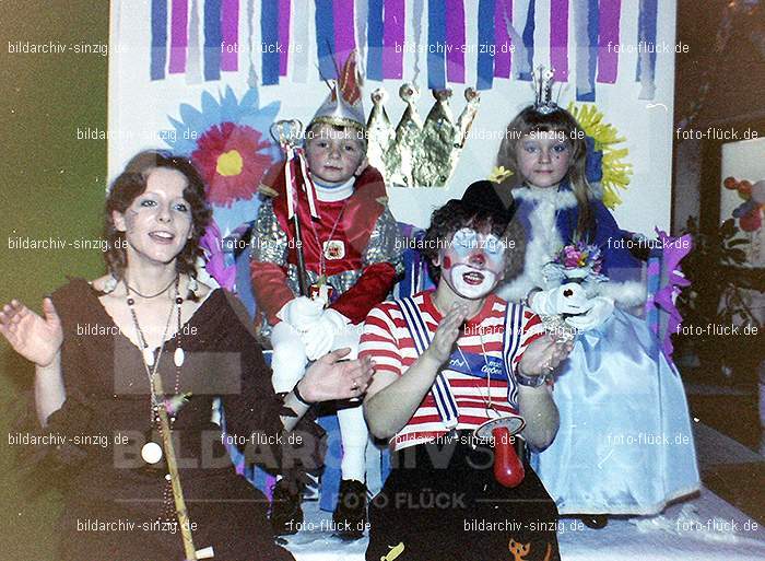 1979 Karneval im Kath. Kindergarten St. Peter Sinzig: KRKTKNSTPTSN-008507