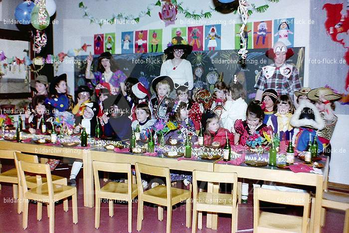 1979 Karneval im Kath. Kindergarten St. Peter Sinzig: KRKTKNSTPTSN-008515