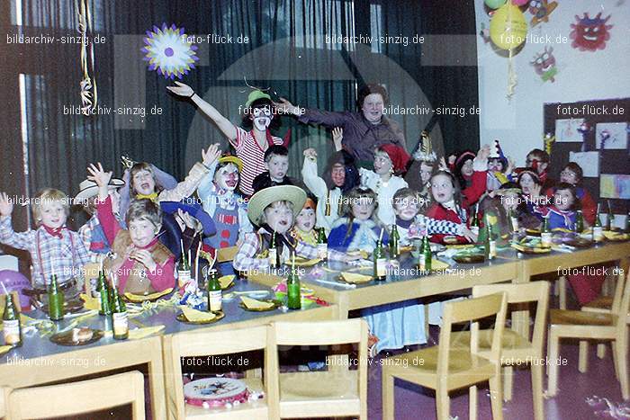 1979 Karneval im Kath. Kindergarten St. Peter Sinzig: KRKTKNSTPTSN-008520