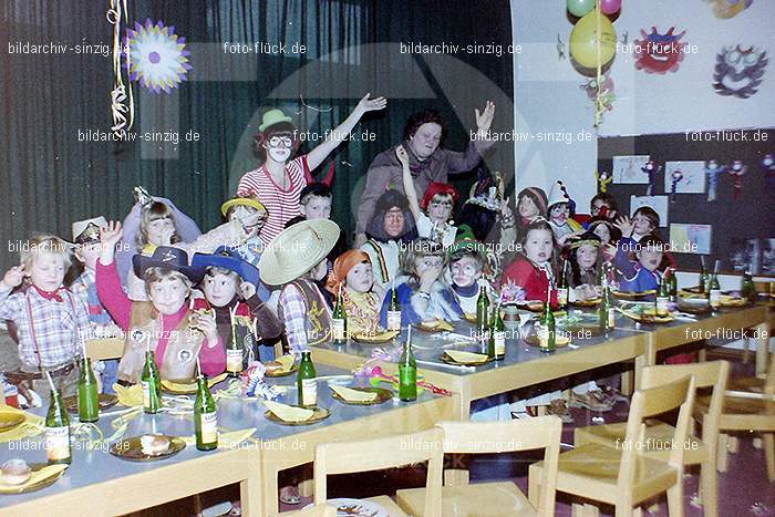 1979 Karneval im Kath. Kindergarten St. Peter Sinzig: KRKTKNSTPTSN-008522