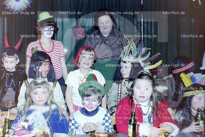 1979 Karneval im Kath. Kindergarten St. Peter Sinzig: KRKTKNSTPTSN-008524