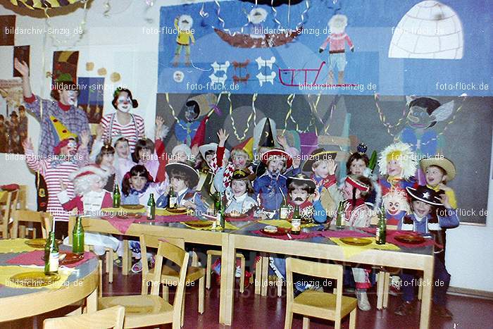 1979 Karneval im Kath. Kindergarten St. Peter Sinzig: KRKTKNSTPTSN-008530