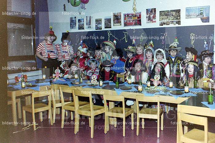 1979 Karneval im Kath. Kindergarten St. Peter Sinzig: KRKTKNSTPTSN-008536