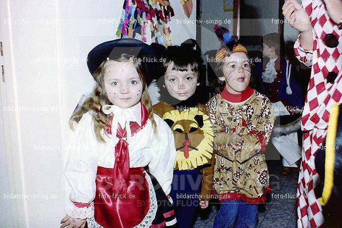 1979 Karneval im Kath. Kindergarten St. Peter Sinzig: KRKTKNSTPTSN-008543