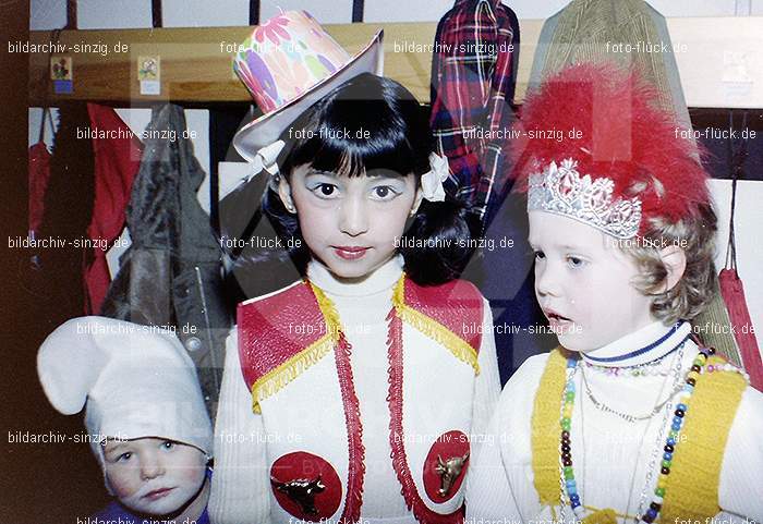 1979 Karneval im Kath. Kindergarten St. Peter Sinzig: KRKTKNSTPTSN-008545
