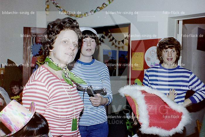 1979 Karneval im Kath. Kindergarten St. Peter Sinzig: KRKTKNSTPTSN-008554