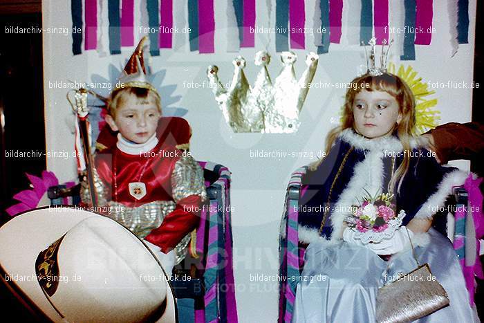 1979 Karneval im Kath. Kindergarten St. Peter Sinzig: KRKTKNSTPTSN-008555