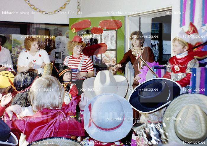 1979 Karneval im Kath. Kindergarten St. Peter Sinzig: KRKTKNSTPTSN-008560