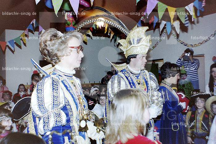 1979 Karneval im Kath. Kindergarten St. Peter Sinzig: KRKTKNSTPTSN-008568