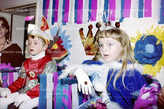 1979 Karneval im Kath. Kindergarten St. Peter Sinzig: KRKTKNSTPTSN-008570