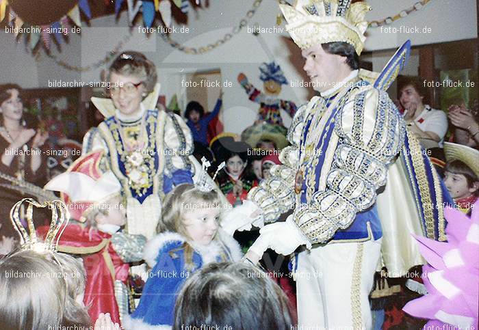 1979 Karneval im Kath. Kindergarten St. Peter Sinzig: KRKTKNSTPTSN-008573