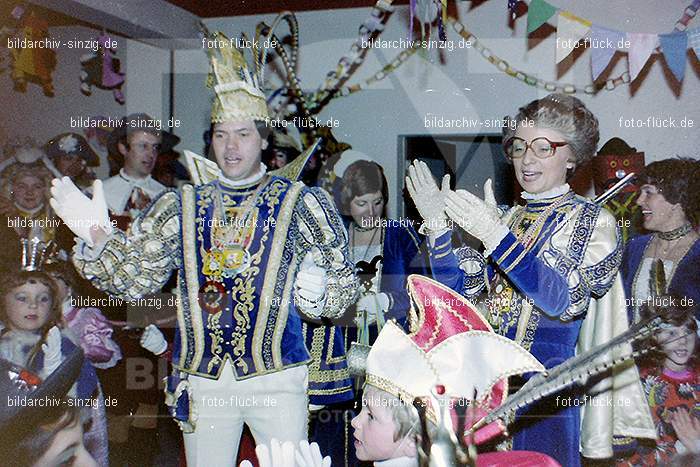 1979 Karneval im Kath. Kindergarten St. Peter Sinzig: KRKTKNSTPTSN-008579