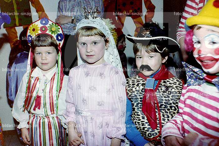 1979 Karneval im Kath. Kindergarten St. Peter Sinzig: KRKTKNSTPTSN-008601