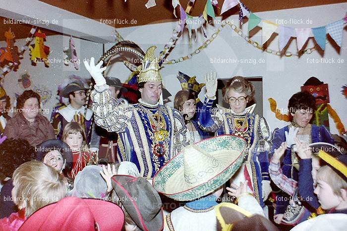 1979 Karneval im Kath. Kindergarten St. Peter Sinzig: KRKTKNSTPTSN-008609