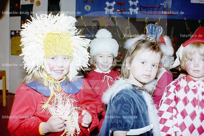1979 Karneval im Kath. Kindergarten St. Peter Sinzig: KRKTKNSTPTSN-008618
