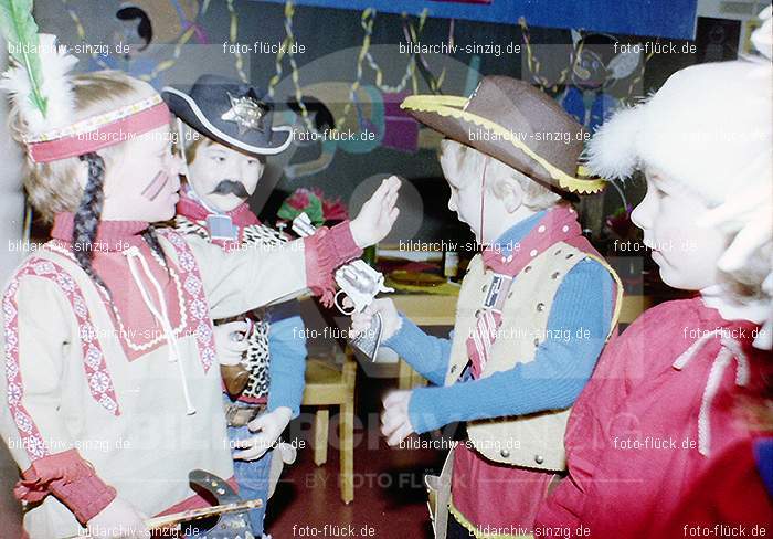 1979 Karneval im Kath. Kindergarten St. Peter Sinzig: KRKTKNSTPTSN-008619