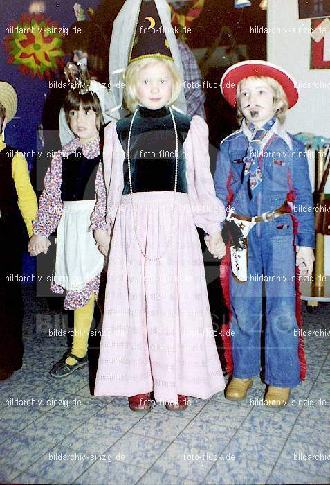 1979 Karneval im Kath. Kindergarten St. Peter Sinzig: KRKTKNSTPTSN-008622