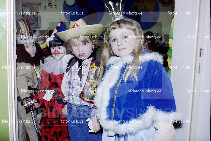 1979 Karneval im Kath. Kindergarten St. Peter Sinzig: KRKTKNSTPTSN-008625