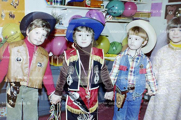 1979 Karneval im Kath. Kindergarten St. Peter Sinzig: KRKTKNSTPTSN-008630