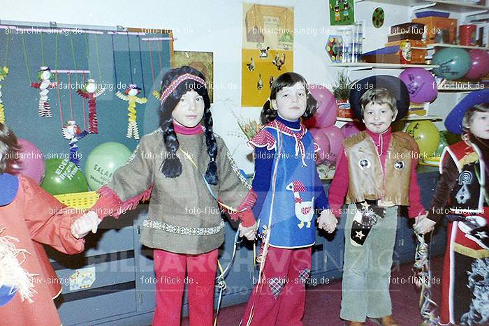 1979 Karneval im Kath. Kindergarten St. Peter Sinzig: KRKTKNSTPTSN-008631