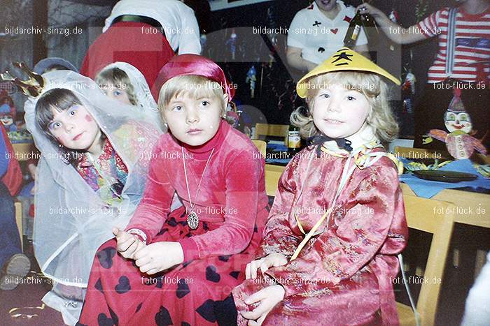 1979 Karneval im Kath. Kindergarten St. Peter Sinzig: KRKTKNSTPTSN-008633