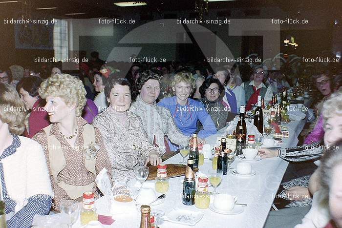 1979 Möhnekaffee im Helenensaal Sinzig: MHHLSN-008775