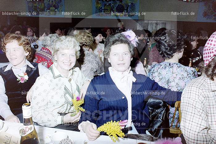 1979 Möhnekaffee im Helenensaal Sinzig: MHHLSN-008931