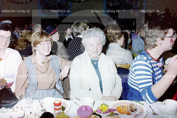 1979 Möhnekaffee im Helenensaal Sinzig: MHHLSN-008939