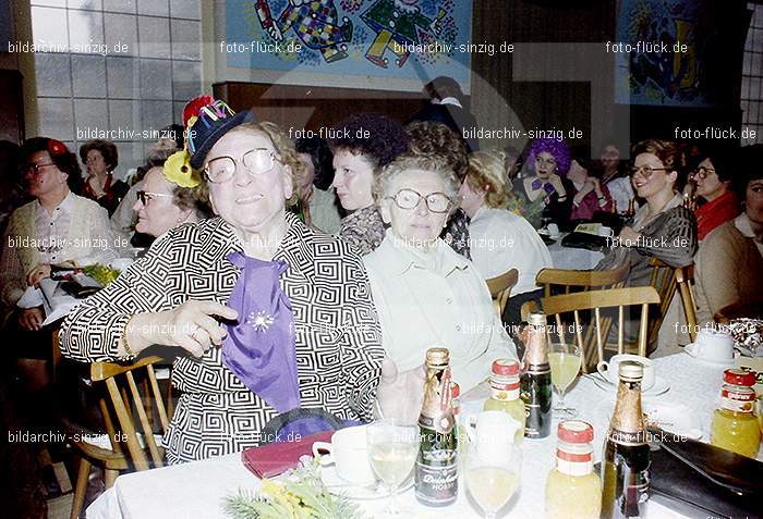 1979 Möhnekaffee im Helenensaal Sinzig: MHHLSN-008969