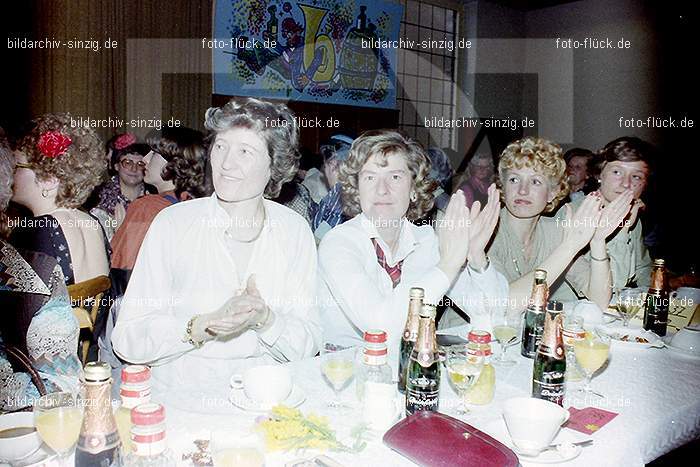 1979 Möhnekaffee im Helenensaal Sinzig: MHHLSN-008973