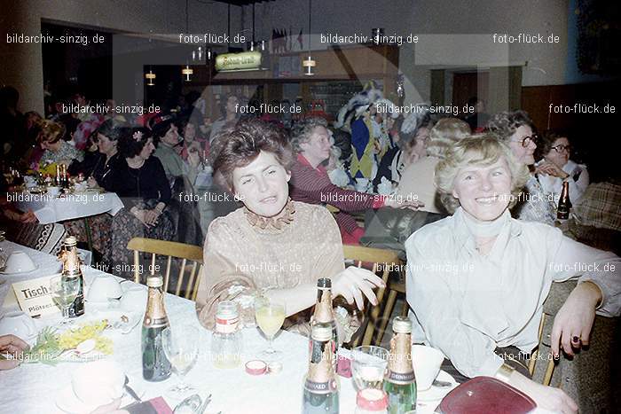 1979 Möhnekaffee im Helenensaal Sinzig: MHHLSN-008977